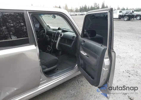 2005 Scion Xb from USA, damaged, VIN JTLKT324854029302